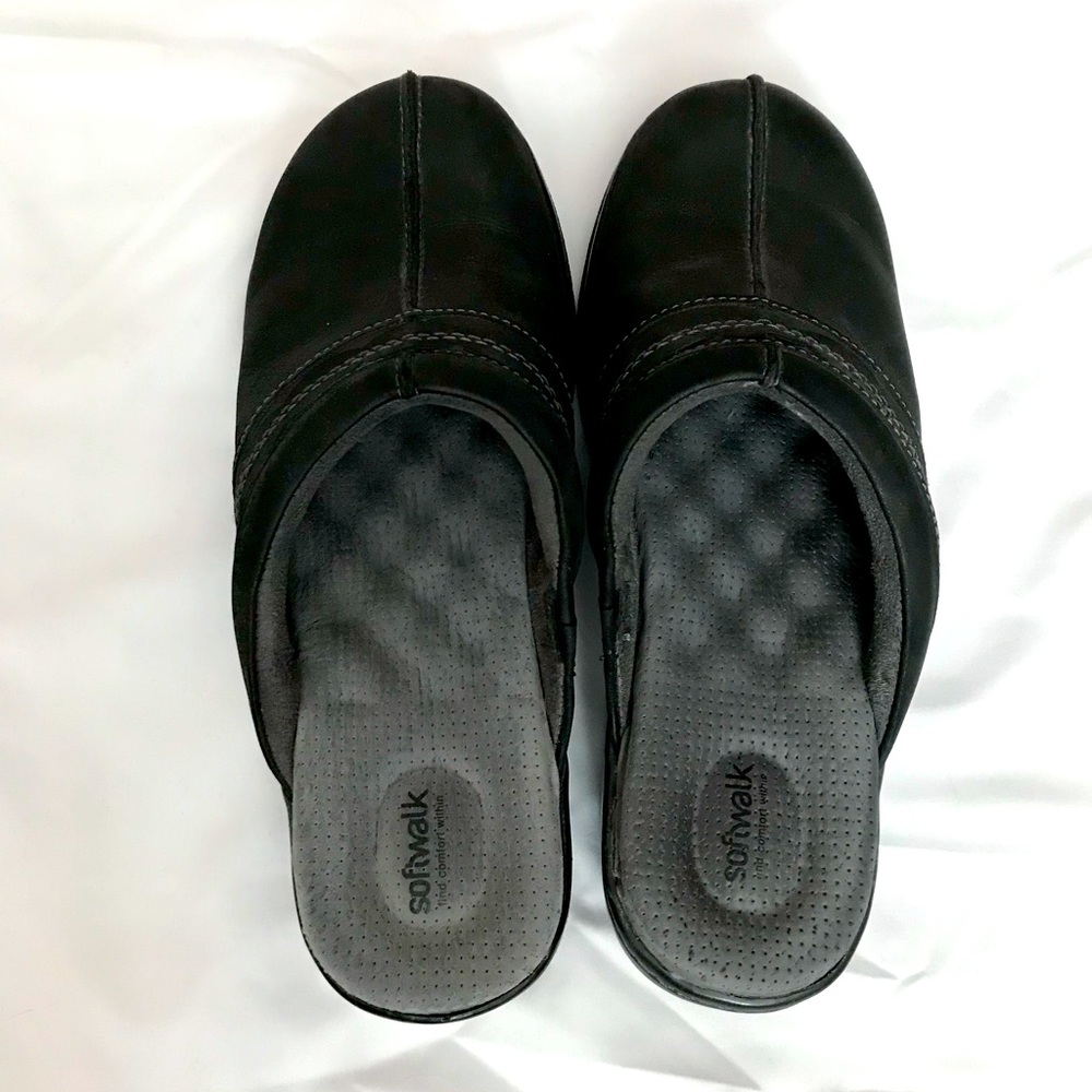 Softwalk Amber black clogs